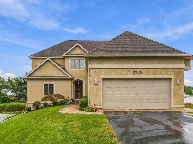 2305 Pawnee Drive, London, OH 43140 Photo 1