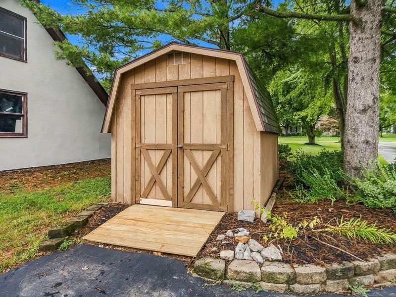 2305 Pawnee Drive, London, OH 43140 Photo 62