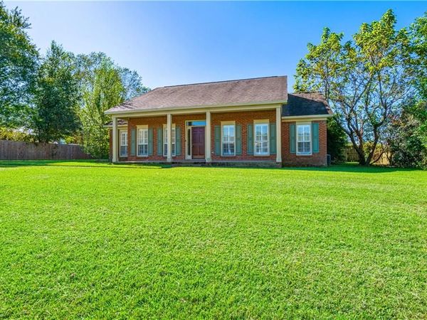 9271 Mcfarland Trace Drive, Mobile, AL 36695