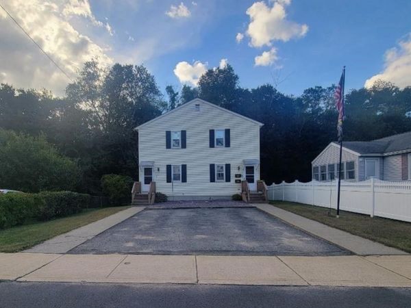 457 Charlton St, Southbridge, MA 01550