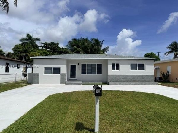 1465 NE 118th St , Miami, FL 33161