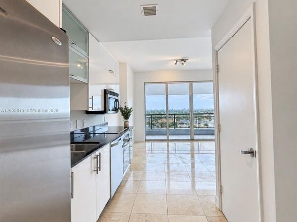 60 SW 13th St , Unit 1411, Miami, FL 33130