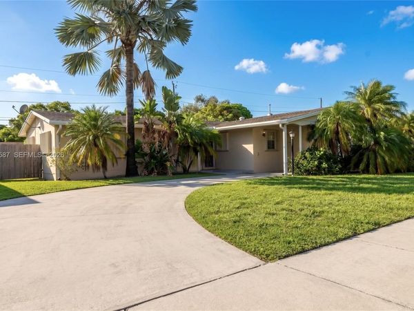 16020 SW 97th Ct , Miami, FL 33157