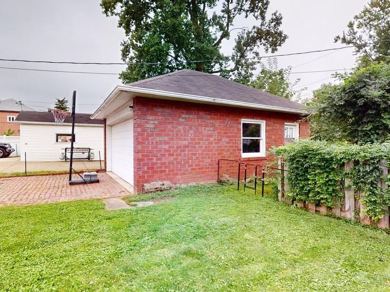 118 North Wood Street, Fremont, OH 43420 Photo 6