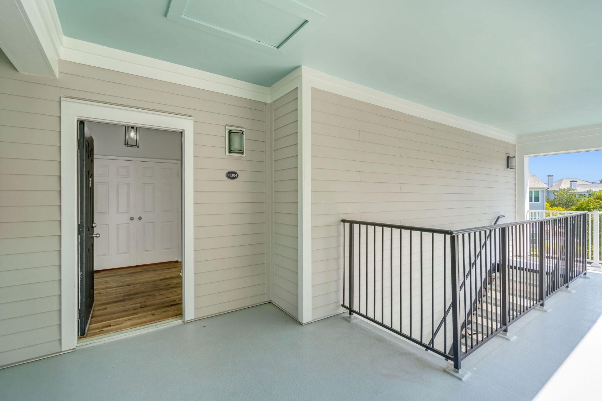130 River Landing Drive Photo 4