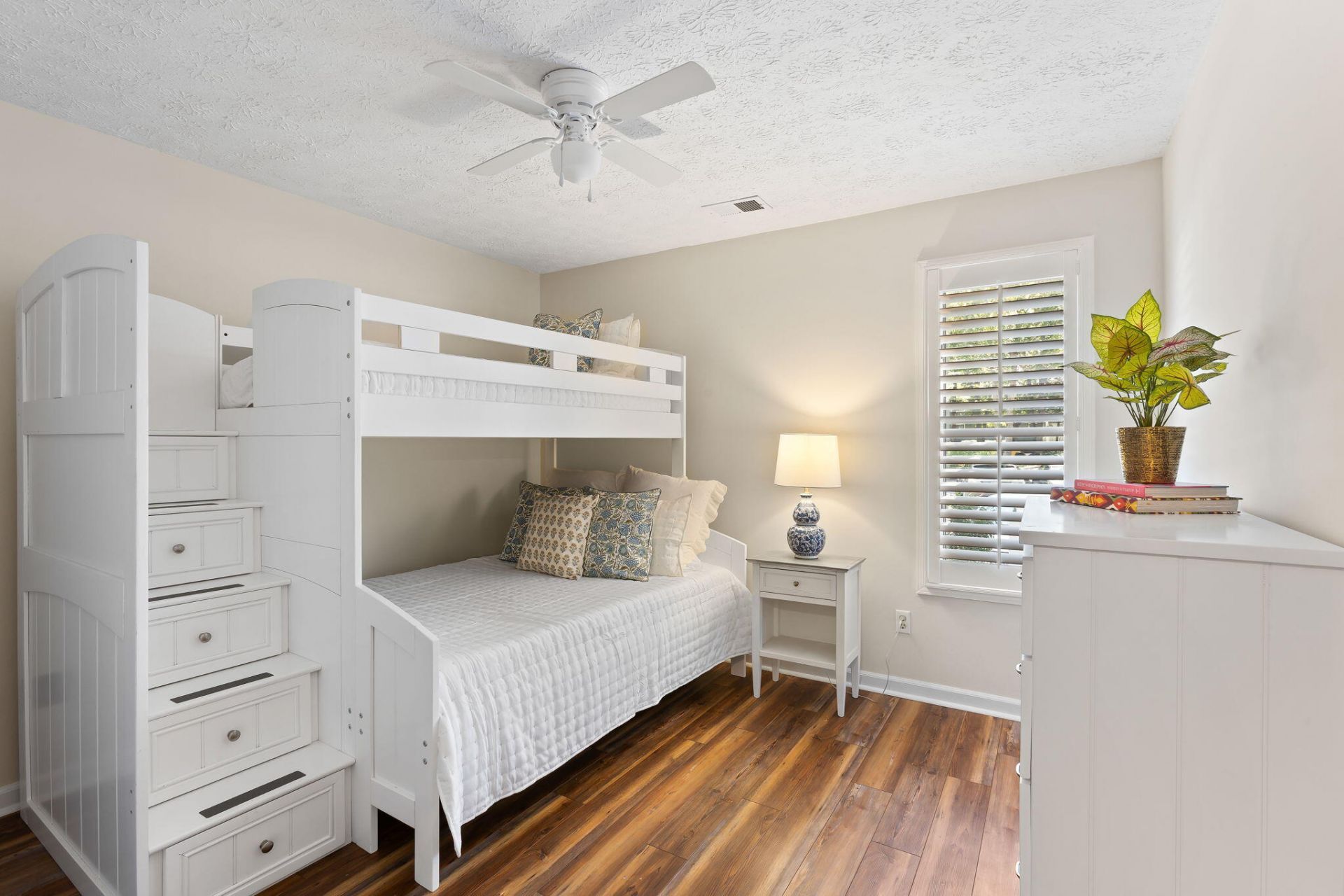 1713 Greystone Photo 12