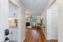1713 Greystone photo 4