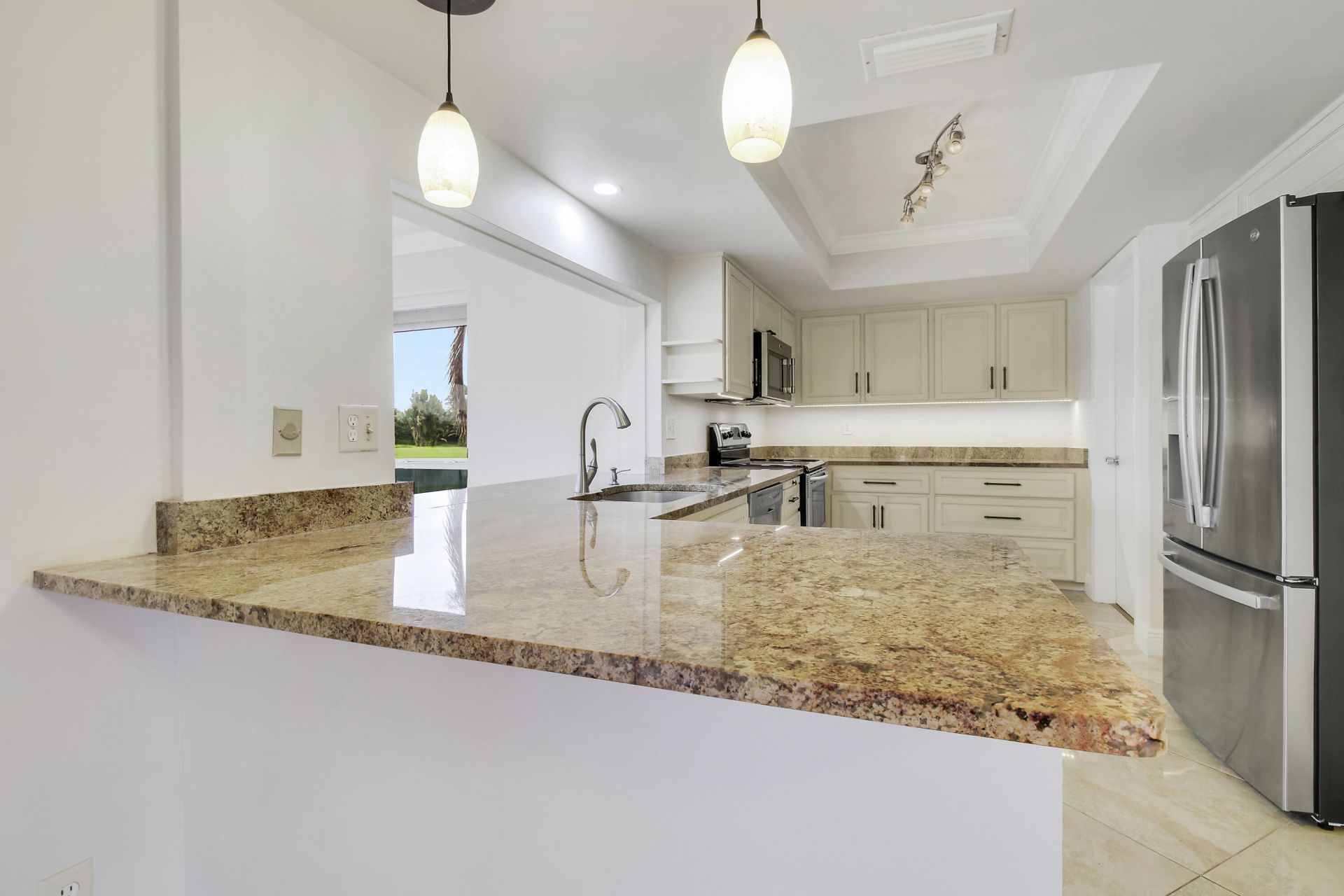 442 French Royale Circle, Atlantis, FL 33462 Photo