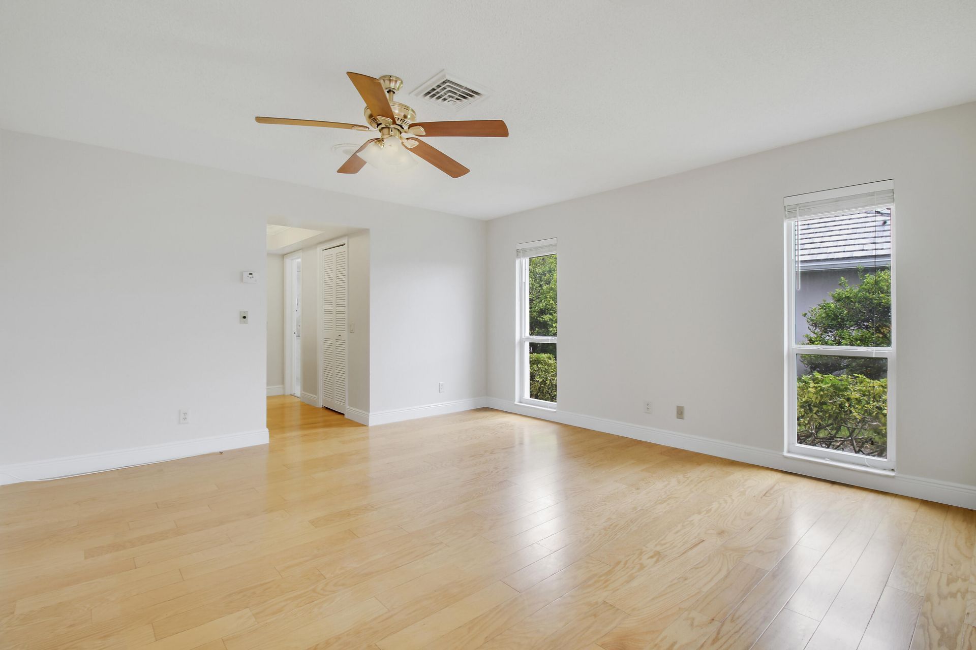 442 French Royale Circle, Atlantis, FL 33462 Photo