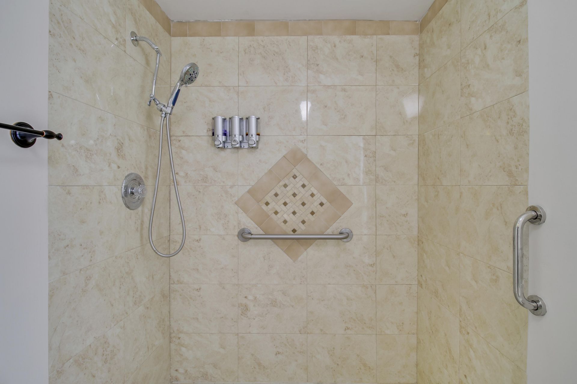 442 French Royale Circle, Atlantis, FL 33462 Photo