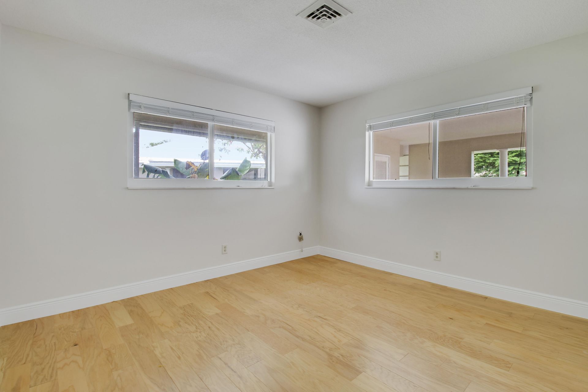 442 French Royale Circle, Atlantis, FL 33462 Photo