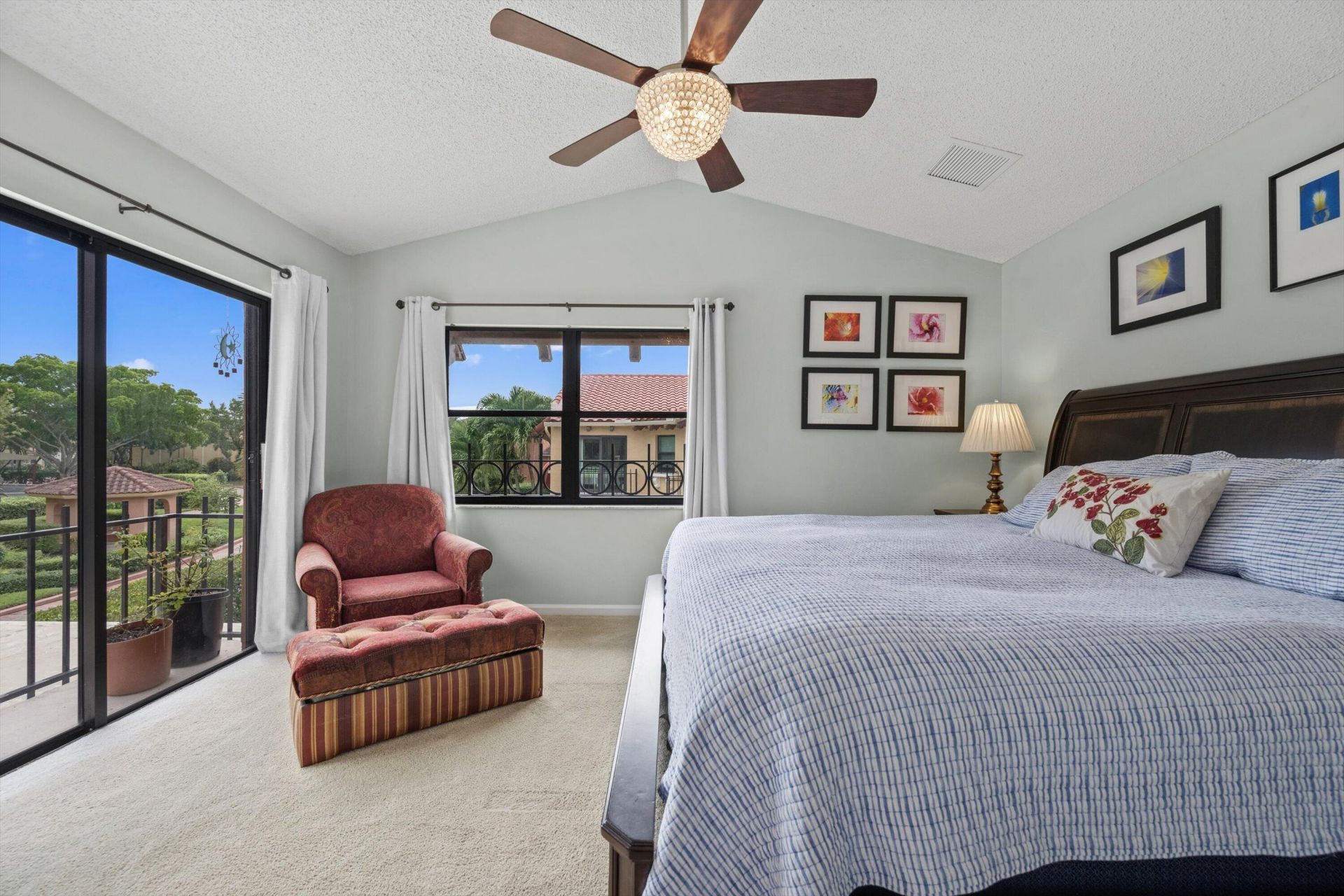 24 Uno Lago Drive, Juno Beach, FL 33408 Photo