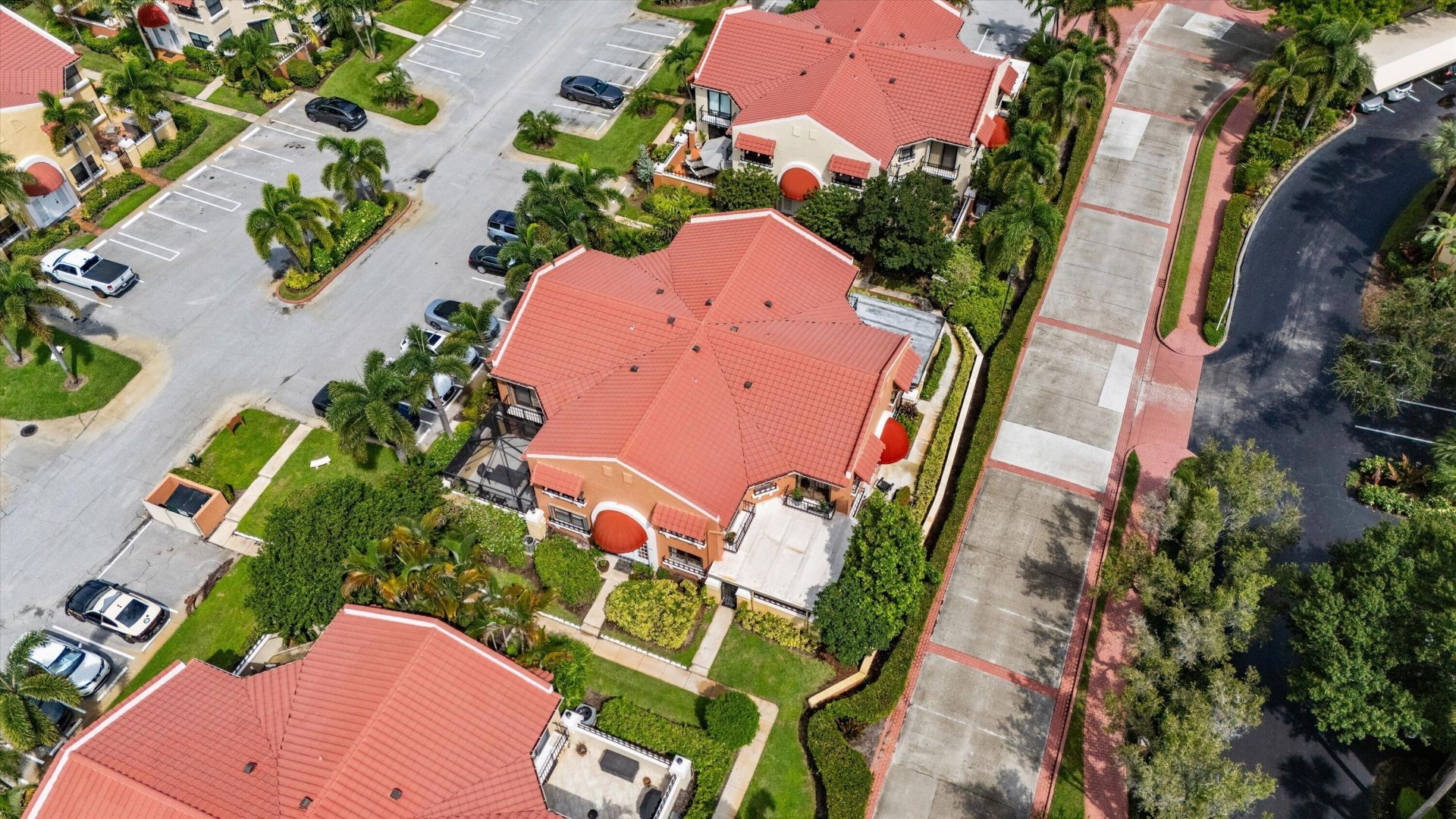 24 Uno Lago Drive, Juno Beach, FL 33408 Photo