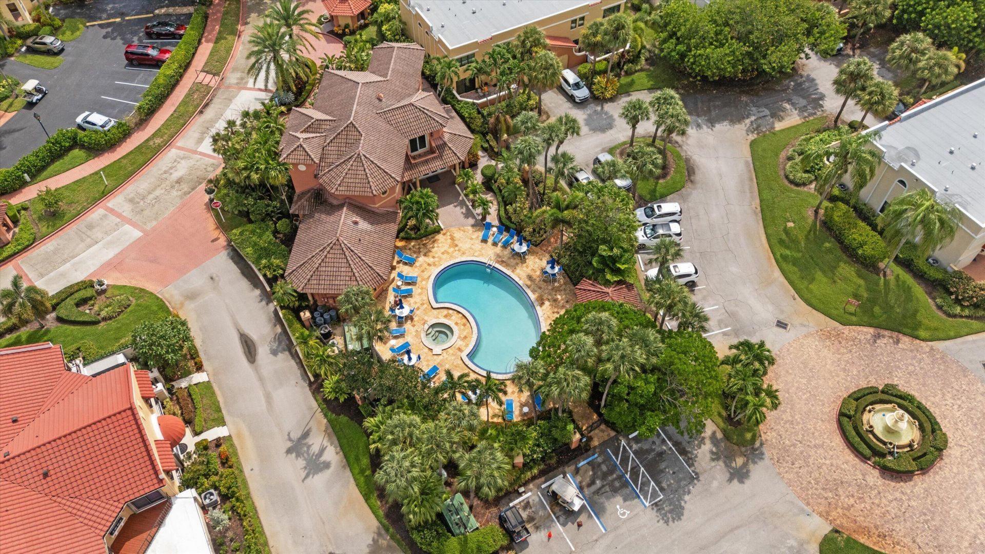 24 Uno Lago Drive, Juno Beach, FL 33408 Photo