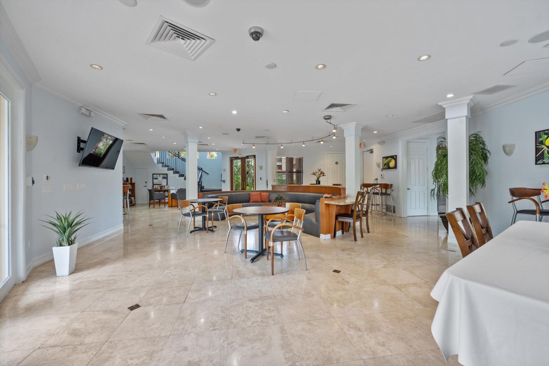 24 Uno Lago Drive, Juno Beach, FL 33408 Photo