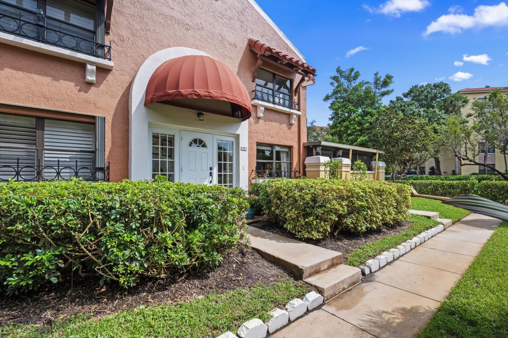 24 Uno Lago Drive, Juno Beach, FL 33408 Photo