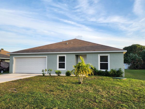 2862 SE BUCCANEER Circle, Port St. Lucie, FL 34952
