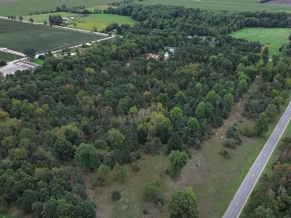 4154 S Sullivan Road, Ravenna, MI 49451