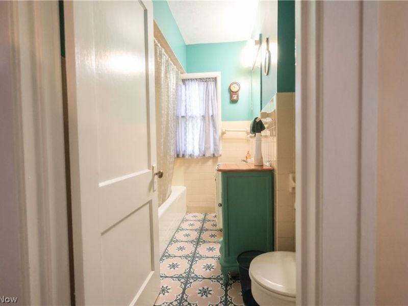 2021 Lewis Drive, Lakewood, OH 44107 Photo 14