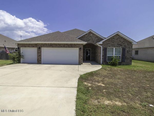 1208 Carraway Cove, Ocean Springs, MS 39564