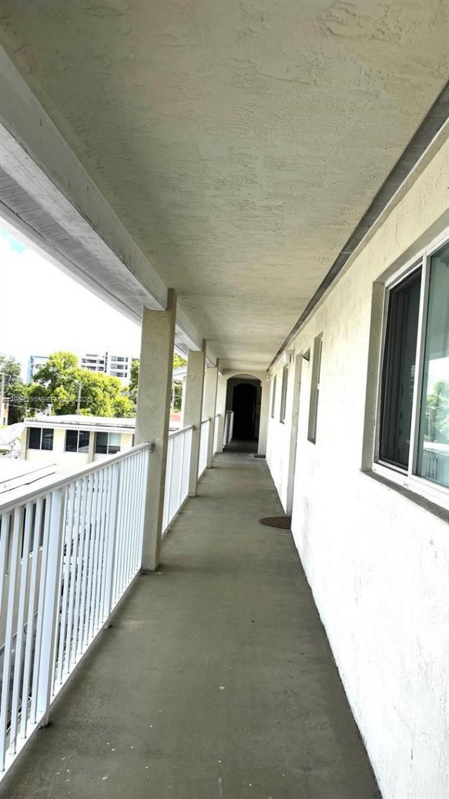 695 SW 11th St , Unit 204, Miami, FL 33129 Photo