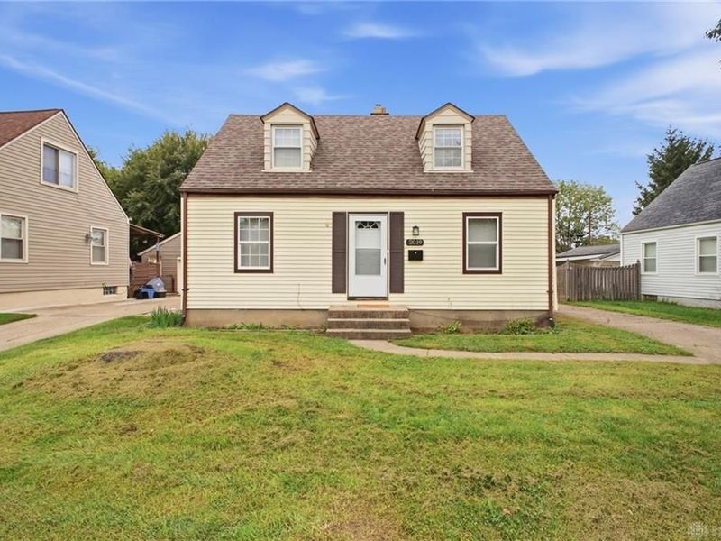 2019 E Bataan Drive, Kettering, OH 45420 Photo 2