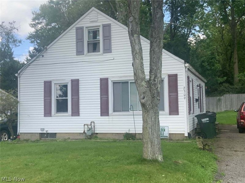 2309 43rd Street NW, Canton, OH 44709 Photo 2