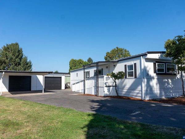 1418 Pine #30 St NE, Silverton, OR 97381