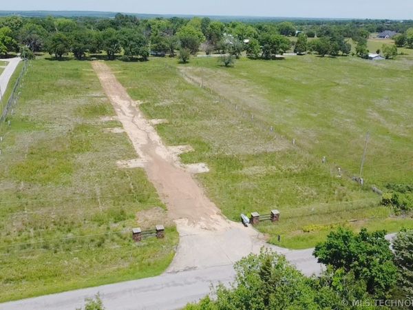 439 Maiden Lane, Henryetta, OK 74437