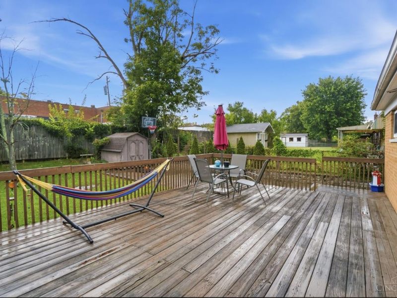 5889 Willow Oak Lane, Green Township, OH 45239 Photo 23