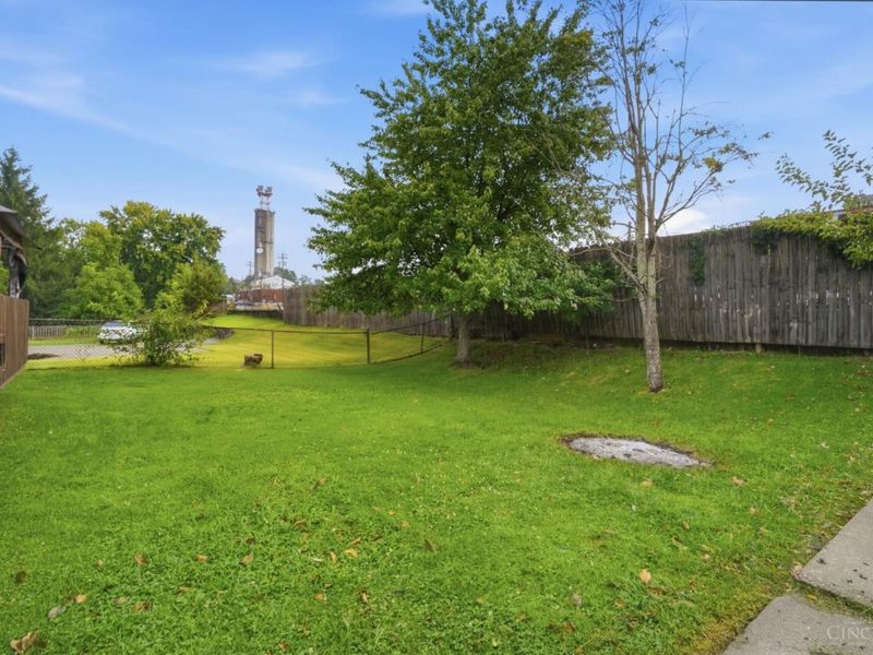 5889 Willow Oak Lane, Green Township, OH 45239 Photo 25