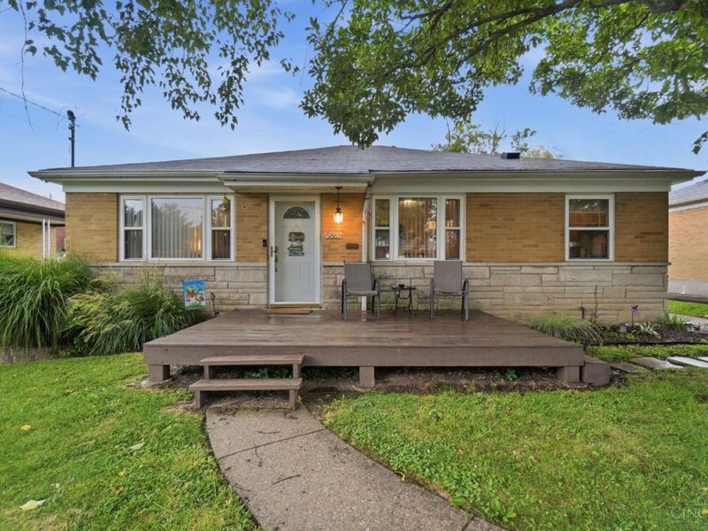 5889 Willow Oak Lane, Green Township, OH 45239 Photo 3
