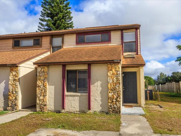 2703 HUNT CLUB LANE , ORLANDO, FL 32826