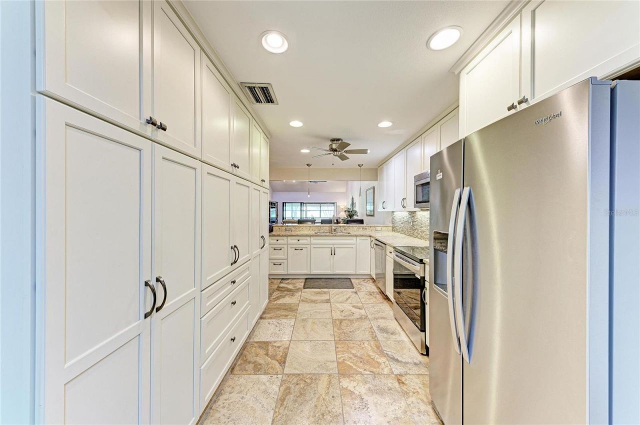 3403 Avenida Madera, Unit B, Bradenton, FL 34210 Photo