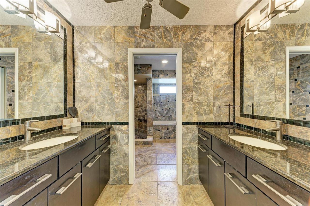 3403 Avenida Madera, Unit B, Bradenton, FL 34210 Photo
