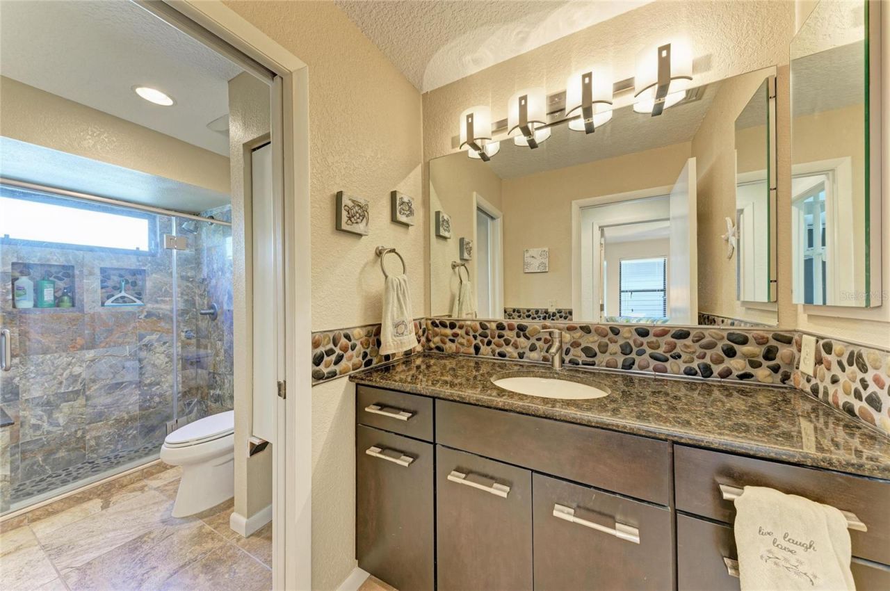 3403 Avenida Madera, Unit B, Bradenton, FL 34210 Photo
