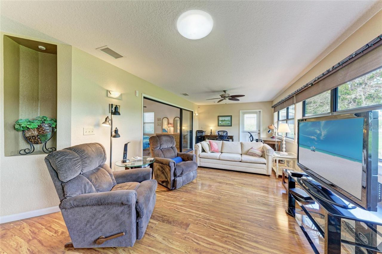 3403 Avenida Madera, Unit B, Bradenton, FL 34210 Photo