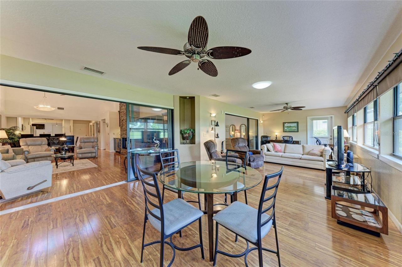 3403 Avenida Madera, Unit B, Bradenton, FL 34210 Photo