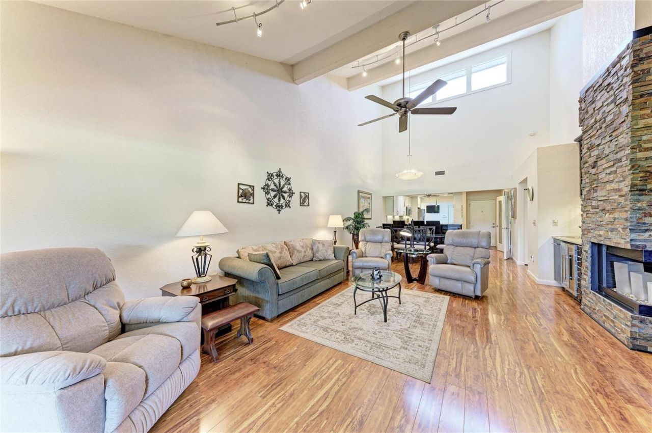 3403 Avenida Madera, Unit B, Bradenton, FL 34210 Photo