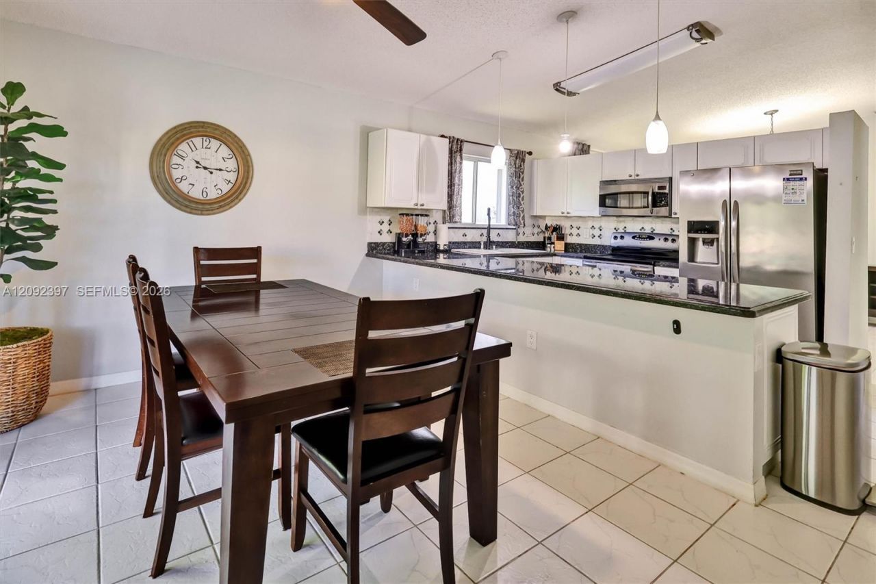 127 Danielle Ct, Weston, FL 33326 Photo
