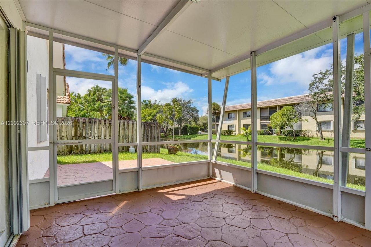 127 Danielle Ct, Weston, FL 33326 Photo