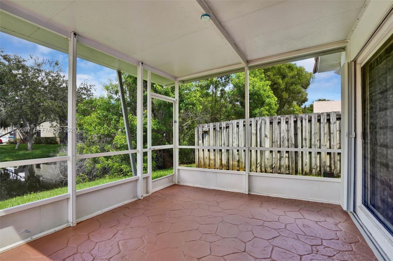 127 Danielle Ct, Weston, FL 33326 Photo