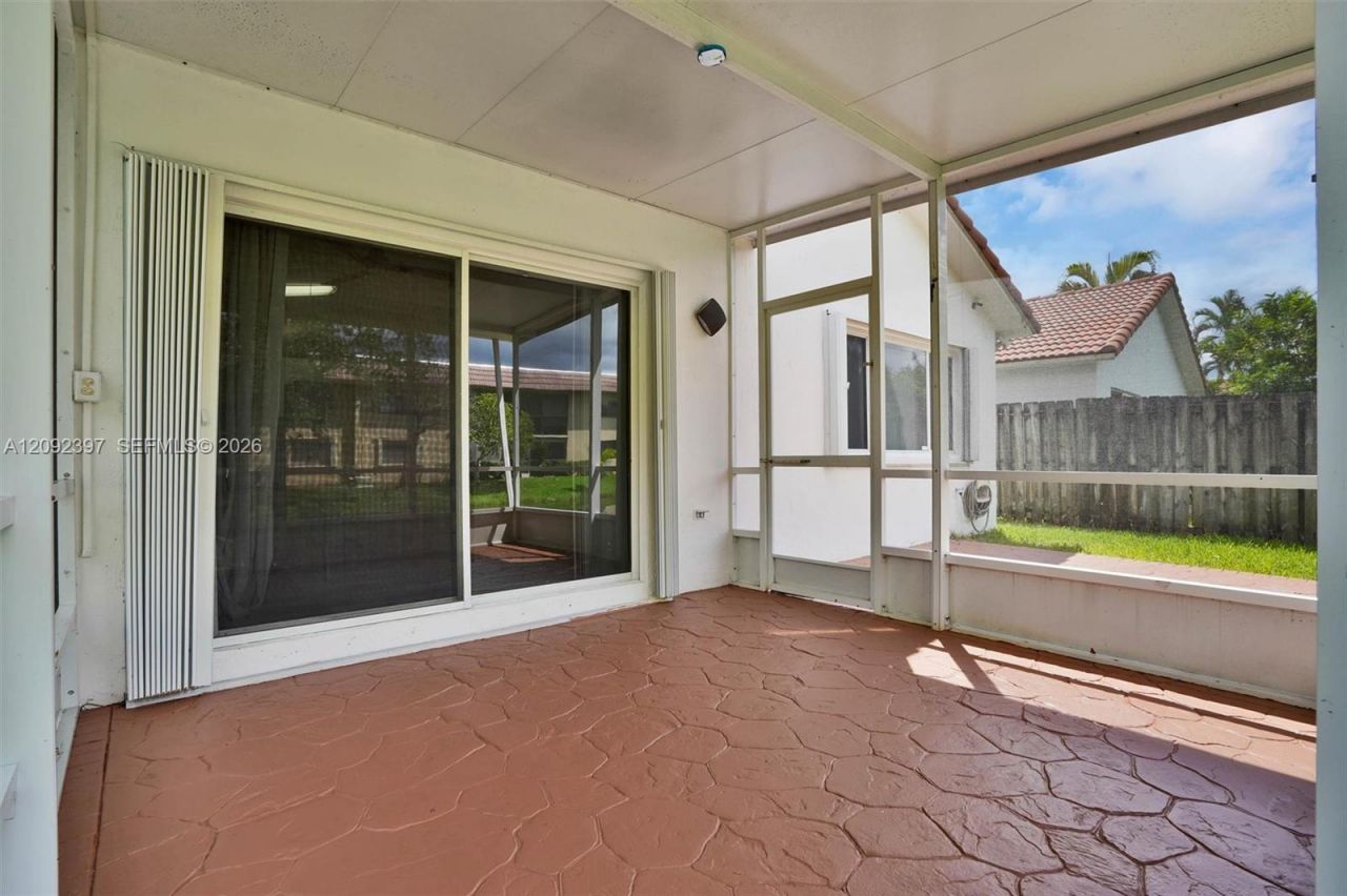127 Danielle Ct, Weston, FL 33326 Photo