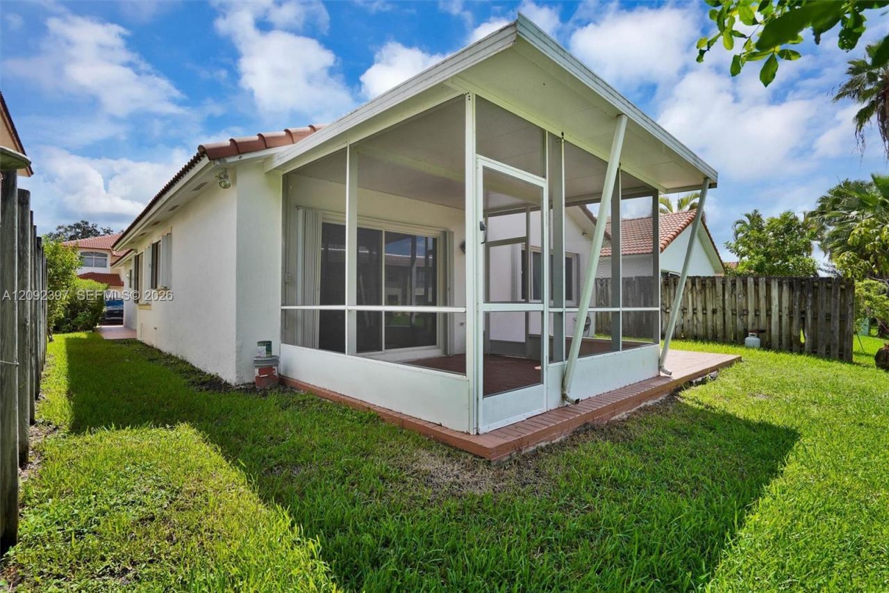 127 Danielle Ct, Weston, FL 33326 Photo