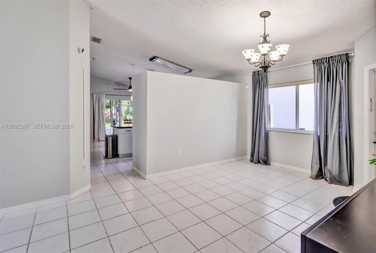 127 Danielle Ct, Weston, FL 33326 Photo