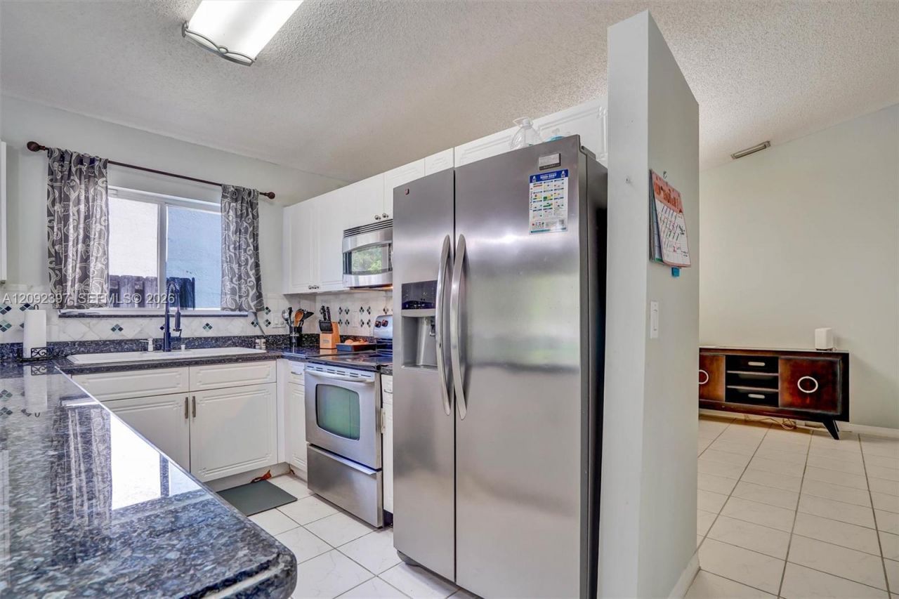 127 Danielle Ct, Weston, FL 33326 Photo