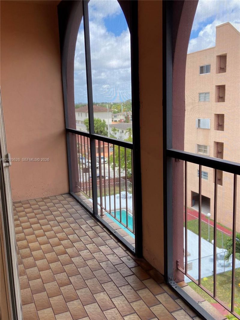 440 E 23rd St , Unit 1416, Hialeah, FL 33013 Photo