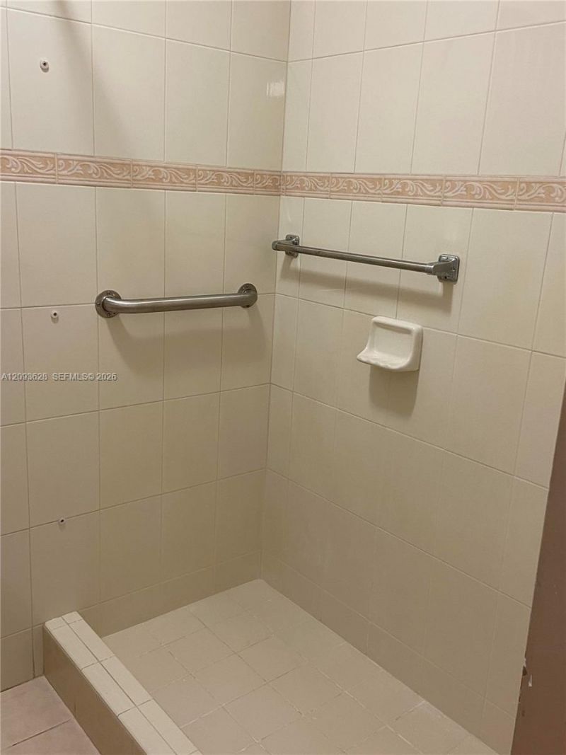 440 E 23rd St , Unit 1416, Hialeah, FL 33013 Photo