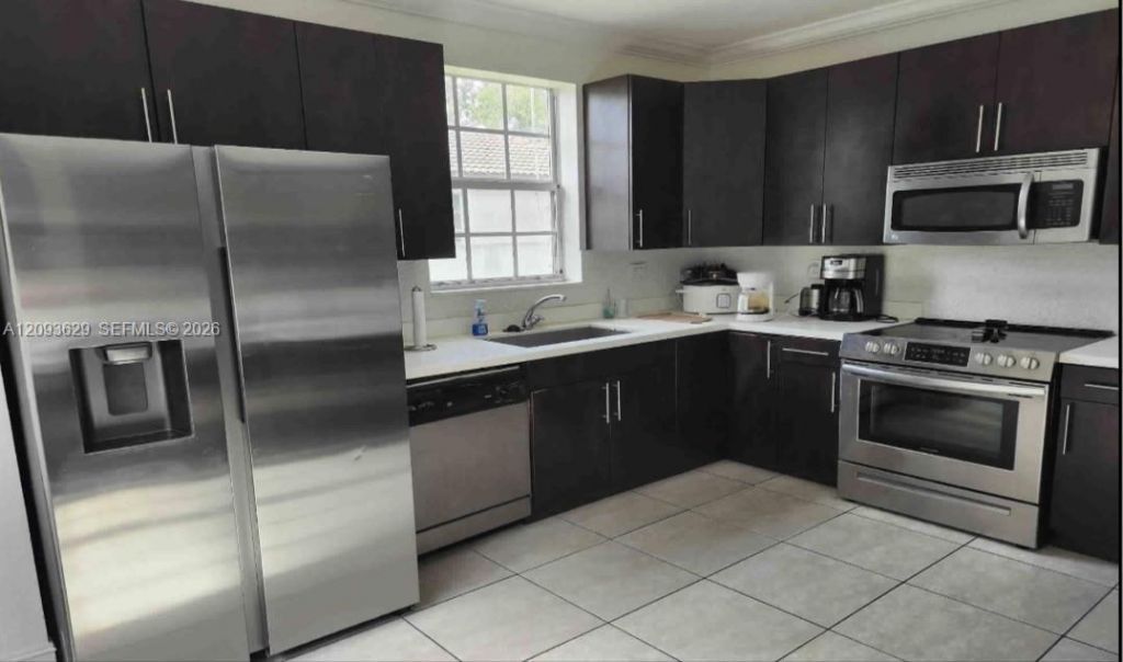 16231 NW 84th Ct, Miami Lakes, FL 33016 Photo