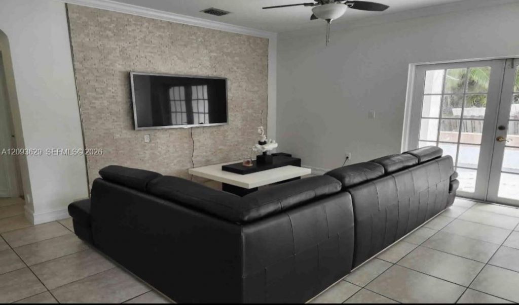 16231 NW 84th Ct, Miami Lakes, FL 33016 Photo